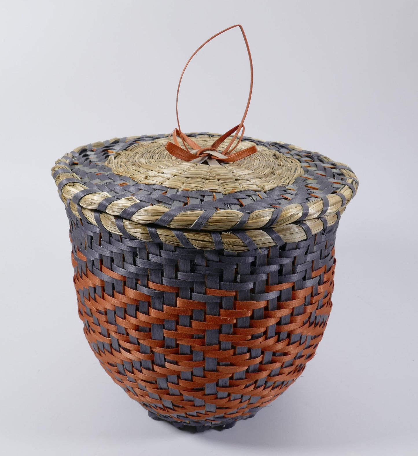 Black Ash and Sweetgrass Basket Carrie Hill Akwesasne Mohawk