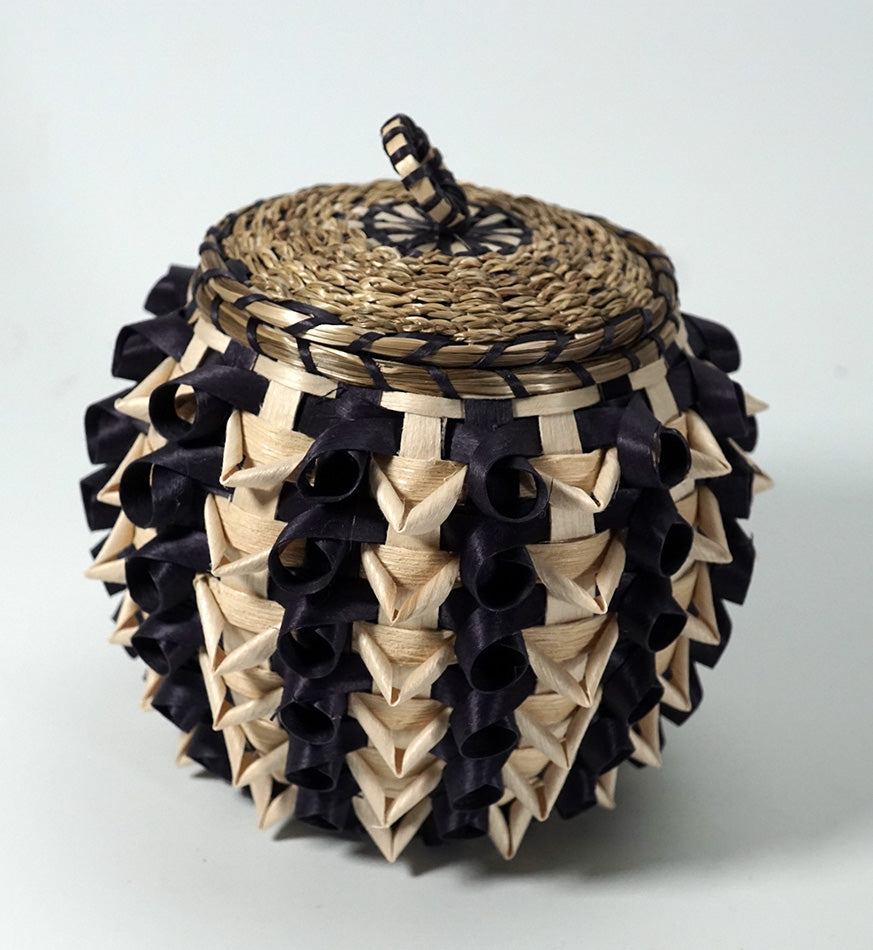 Penobscot Pam outdusis Cunningham Curl Basket Wabanaki