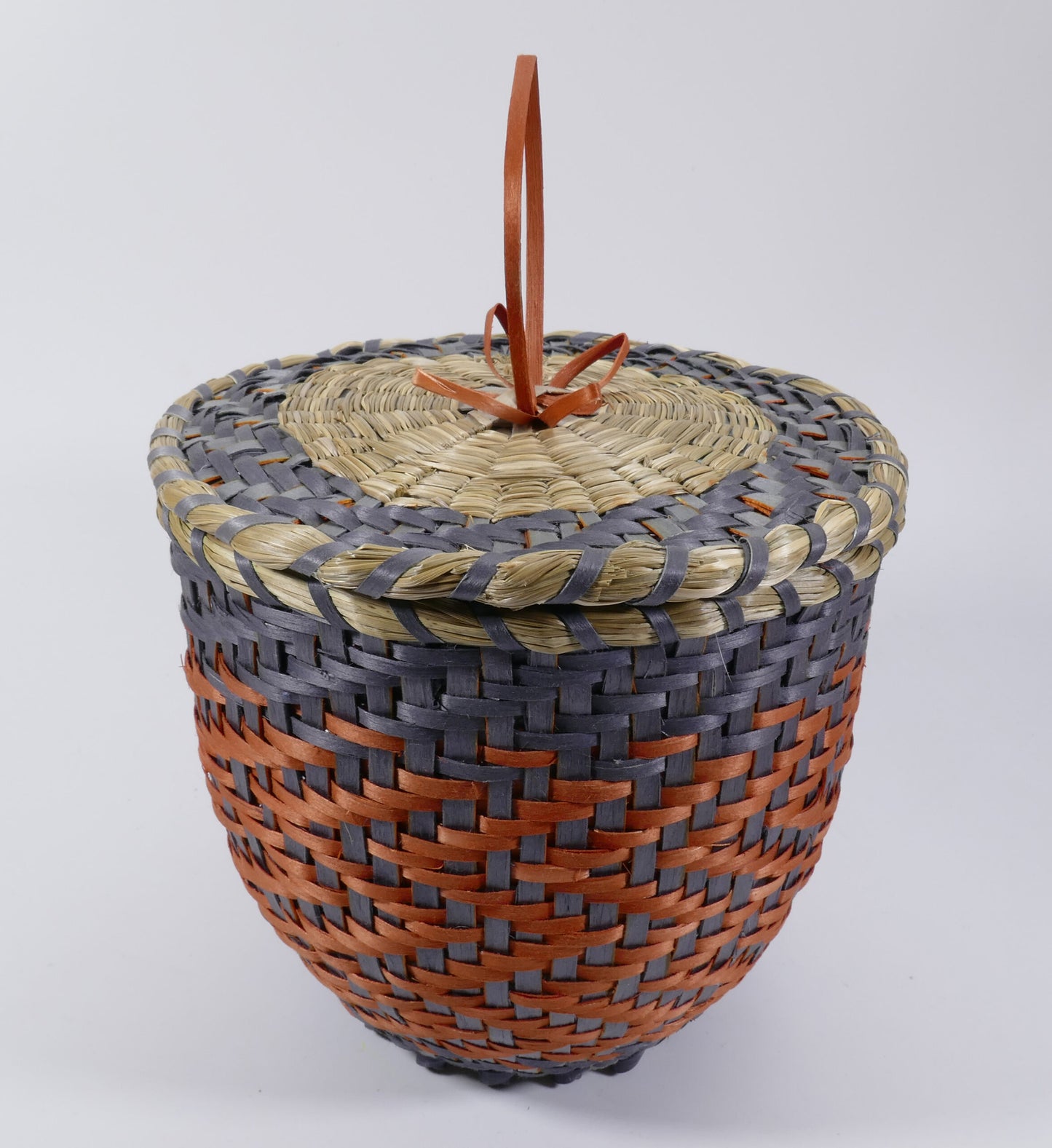 Black Ash and Sweetgrass Basket Carrie Hill Akwesasne Mohawk