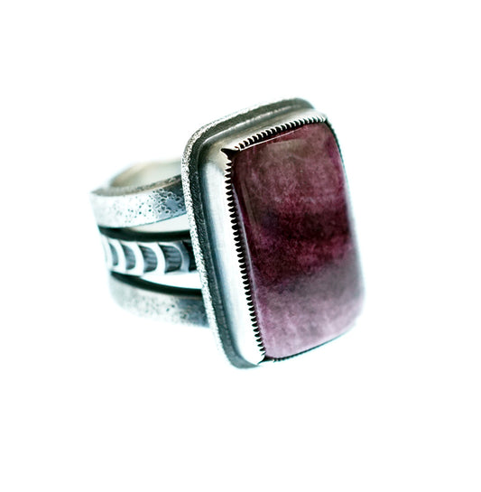 Jacob D. Morgan Sterling Silver Ring with Purple Spiny Oyster Shell Cabochon Navajo Artist