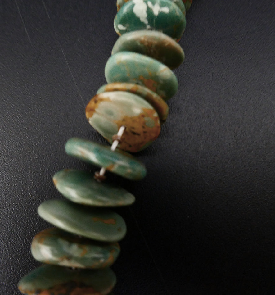Native American Jewelry Kewa - Santo Domingo - green turquoise tab necklace