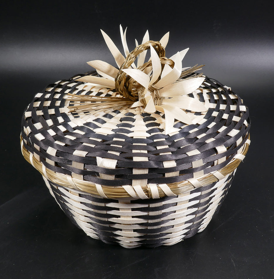 Wabanaki Pasamaquoddy Dolly Barnes Flower Basket