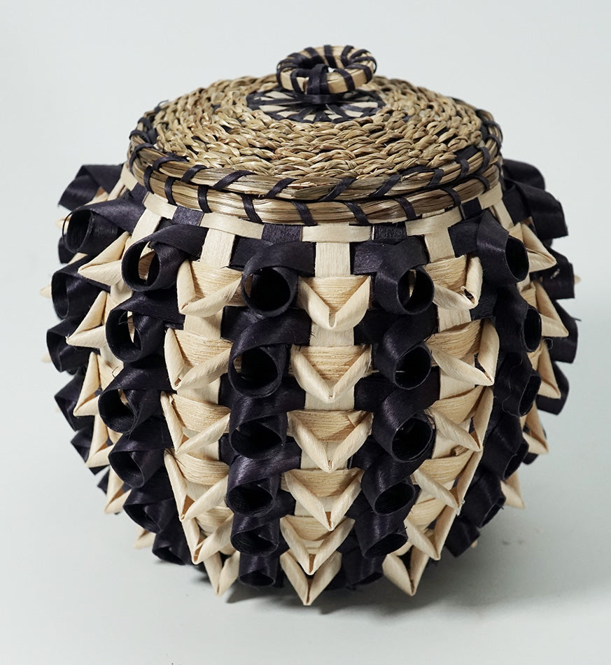 Penobscot Pam outdusis Cunningham Curl Basket Wabanaki