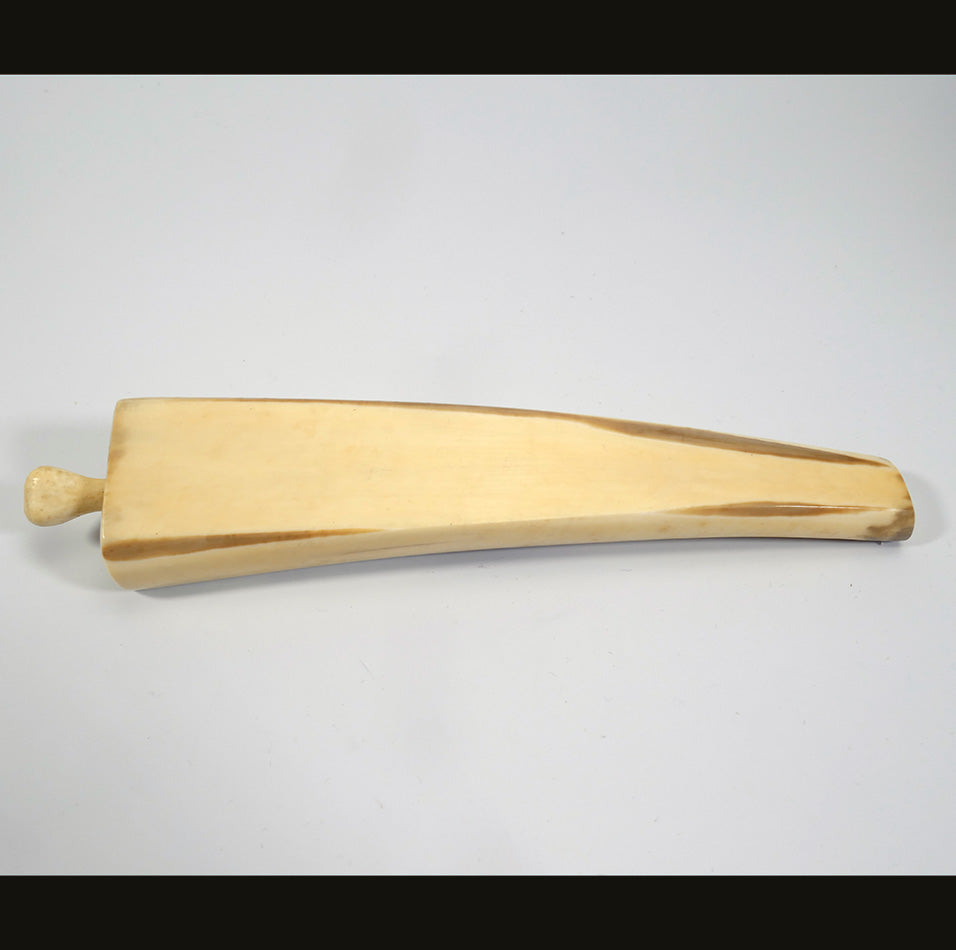 Vintage Eskimo-Inuit Ivory Cribbage Board
